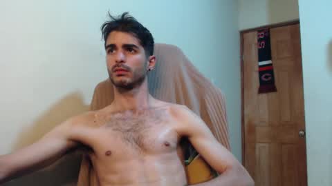 Snapshot of therazhanen chatting on September 19, 2025, 4:47 am Santiago Enrique online show from September 19, 2025, 4:47 am