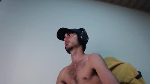 Santiago Enrique online show from March 4, 2026, 4:29 am