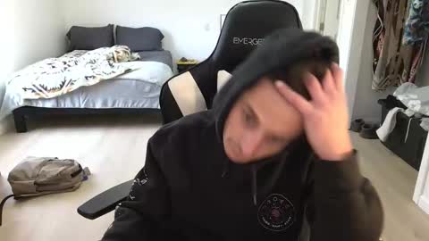 therealdylansdick online show from December 14, 2025, 7:51 pm