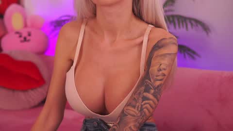 Snapshot of therealfallingangel chatting on October 11, 2025, 7:07 am Deea online show from October 11, 2025, 7:07 am