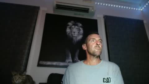 Snapshot of therealkurva4u chatting on January 18, 2025, 5:15 pm therealkurva4u online show from January 18, 2025, 5:15 pm