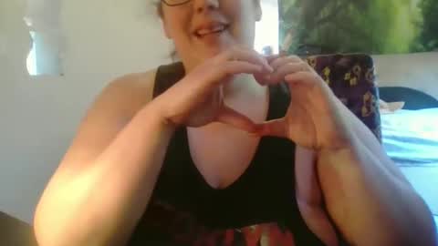 Snapshot of theresmoretolife chatting on June 3, 2026, 12:57 am theresmoretolife online show from June 3, 2026, 12:57 am