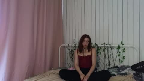 Crissy online show from September 11, 2025, 9:09 am