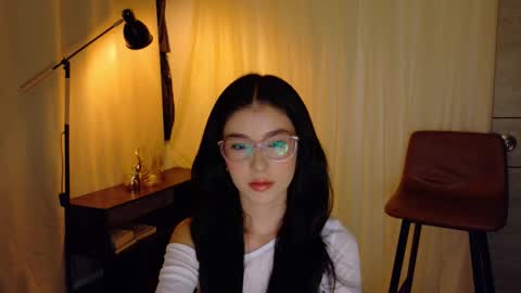 Snapshot of therose_mar chatting on October 9, 2025, 12:30 am Mar online show from October 9, 2025, 12:30 am