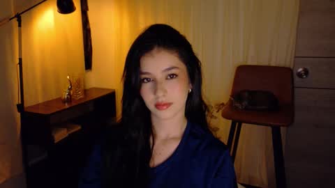 Snapshot of therose_mar chatting on October 21, 2025, 11:38 pm Mar online show from October 21, 2025, 11:38 pm