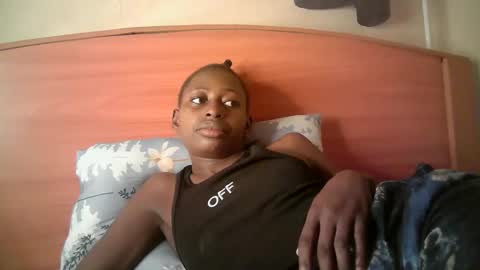 Snapshot of therry_heart chatting on April 18, 2026, 4:05 am hearty online show from April 18, 2026, 4:05 am