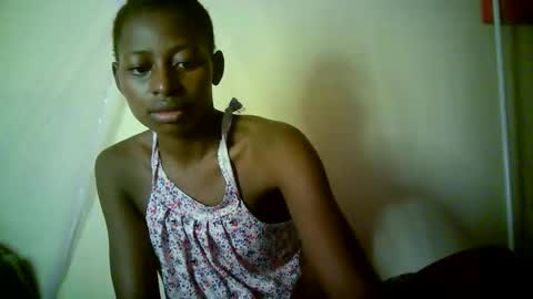 Snapshot of therry_heart chatting on April 22, 2026, 5:32 am hearty online show from April 22, 2026, 5:32 am