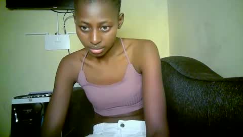 Snapshot of therry_heart chatting on May 6, 2026, 4:12 pm hearty online show from May 6, 2026, 4:12 pm