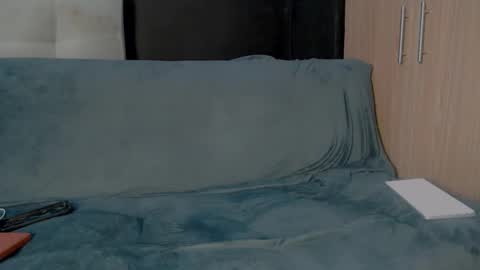 thesaint_xxx online show from September 18, 2025, 3:41 am