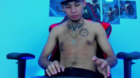 theskinny8inch_ online show from January 12, 2025, 5:13 am