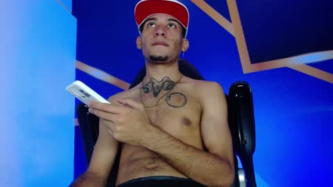 theskinny8inch_ online show from February 3, 2025, 5:18 am