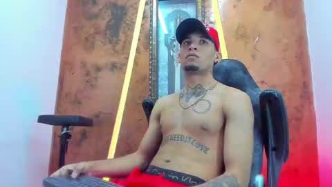 theskinny8inch_ online show from September 13, 2025, 5:18 am
