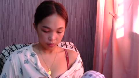 Snapshot of thessssy chatting on July 18, 2026, 6:17 am thessssy online show from July 18, 2026, 6:17 am