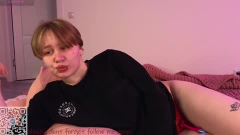 Snapshot of thestaronsky chatting on April 18, 2026, 2:21 pm Lucia online show from April 18, 2026, 2:21 pm