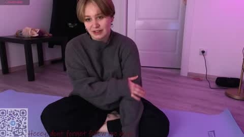 Snapshot of thestaronsky chatting on May 9, 2026, 2:22 pm Lucia online show from May 9, 2026, 2:22 pm