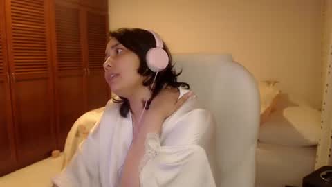 Snapshot of thetalkingbutt chatting on June 20, 2026, 5:21 am Mai online show from June 20, 2026, 5:21 am
