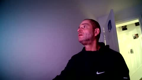 theterracemenae online show from September 18, 2025, 9:28 pm