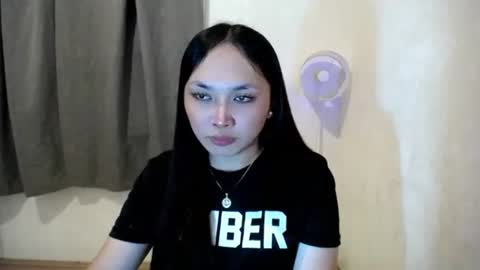 Ella online show from November 8, 2025, 10:37 am