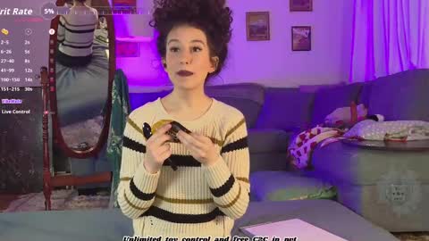 Snapshot of thewillownest chatting on October 26, 2025, 5:08 pm thewillownest online show from October 26, 2025, 5:08 pm