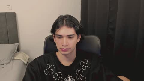 Snapshot of thiaan__ chatting on December 26, 2024, 2:12 am thiaan__ online show from December 26, 2024, 2:12 am