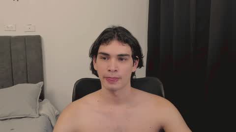 Snapshot of thiaan__ chatting on December 31, 2024, 8:56 pm thiaan__ online show from December 31, 2024, 8:56 pm