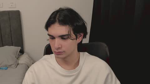 Snapshot of thiaan__ chatting on January 2, 2025, 11:16 pm thiaan__ online show from January 2, 2025, 11:16 pm