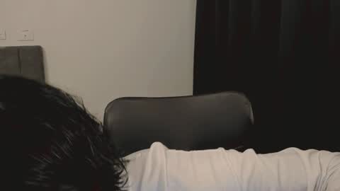 Snapshot of thiaan__ chatting on January 11, 2025, 2:20 am thiaan__ online show from January 11, 2025, 2:20 am