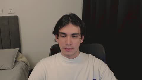 Snapshot of thiaan__ chatting on January 12, 2025, 1:42 am thiaan__ online show from January 12, 2025, 1:42 am