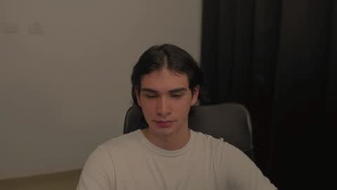 Snapshot of thiaan__ chatting on January 22, 2025, 1:42 am thiaan__ online show from January 22, 2025, 1:42 am