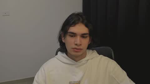 Snapshot of thiaan__ chatting on February 27, 2025, 1:38 am thiaan__ online show from February 27, 2025, 1:38 am