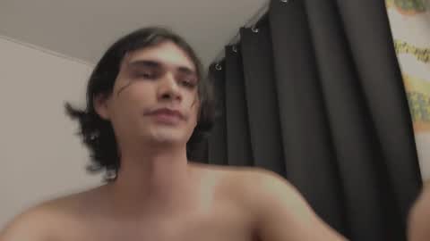 Snapshot of thiaan__ chatting on February 28, 2025, 6:10 am thiaan__ online show from February 28, 2025, 6:10 am