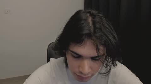 Snapshot of thiaan__ chatting on March 6, 2025, 1:48 am thiaan__ online show from March 6, 2025, 1:48 am