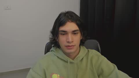 Snapshot of thiaan__ chatting on March 11, 2025, 1:26 am thiaan__ online show from March 11, 2025, 1:26 am