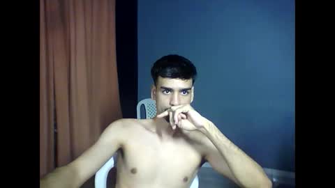 thiago22bk online show from November 25, 2025, 3:28 am