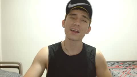 thiago_deseo69 online show from May 6, 2026, 1:47 am
