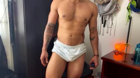 thiago_happy online show from April 22, 2026, 4:30 pm