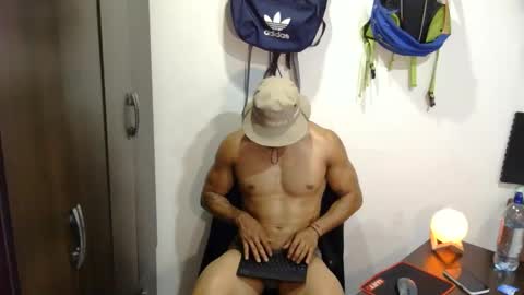 Snapshot of thiago_happy chatting on June 11, 2026, 12:32 am thiago_happy online show from June 11, 2026, 12:32 am