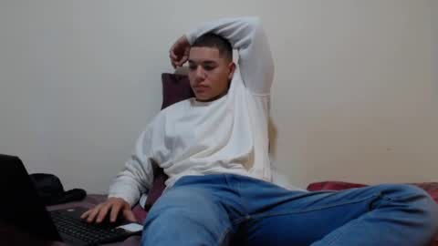Thiago independent model online show from December 15, 2024, 10:28 am