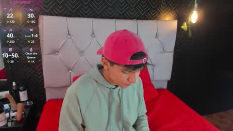 thiago online show from November 1, 2025, 1:57 pm