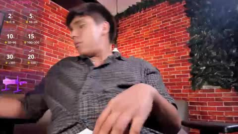 Snapshot of thiago_kozak chatting on April 29, 2026, 5:30 pm thiago online show from April 29, 2026, 5:30 pm