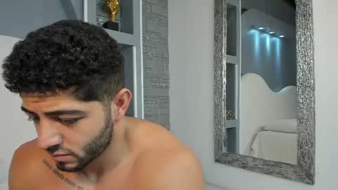 Snapshot of thiago_moretti chatting on May 11, 2026, 9:34 pm THIAGO online show from May 11, 2026, 9:34 pm