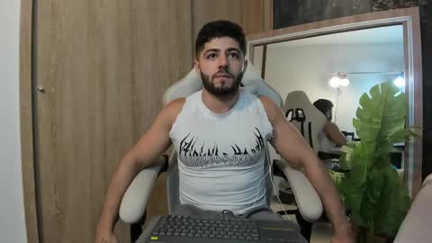Snapshot of thiago_moretti chatting on June 3, 2026, 3:09 am THIAGO online show from June 3, 2026, 3:09 am