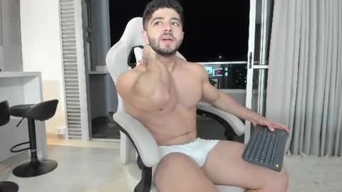 Snapshot of thiago_moretti chatting on June 17, 2026, 3:09 am THIAGO online show from June 17, 2026, 3:09 am