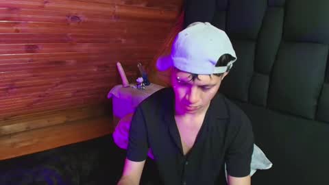 Snapshot of thiago_n_sam chatting on October 17, 2025, 2:19 pm thiago_n_sam online show from October 17, 2025, 2:19 pm