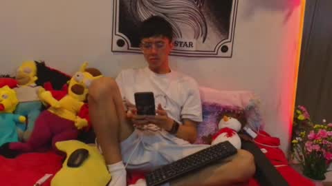 Snapshot of thiago_n_sam chatting on December 4, 2025, 2:32 am thiago_n_sam online show from December 4, 2025, 2:32 am