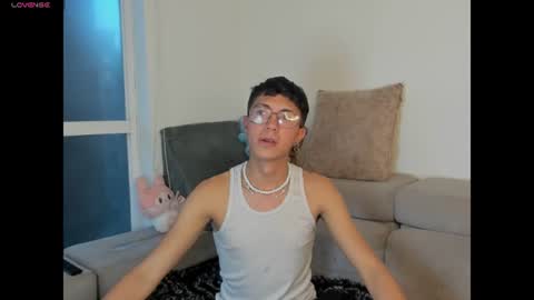 thiago_n_sam online show from July 26, 2026, 11:11 pm
