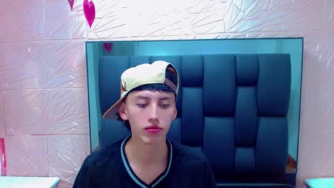thiago_twink38 online show from February 15, 2026, 8:57 am