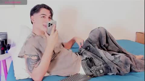 Snapshot of thiago_winteer chatting on May 3, 2026, 12:27 am Thiago Winteer online show from May 3, 2026, 12:27 am