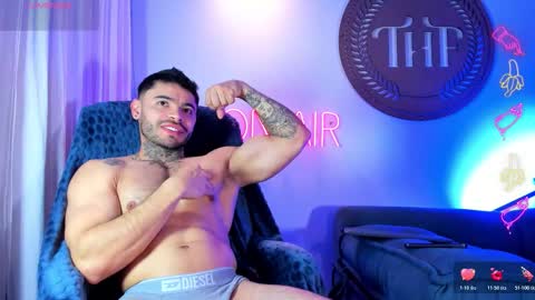 Snapshot of thiagoferrari1 chatting on October 26, 2025, 1:00 am thiago online show from October 26, 2025, 1:00 am