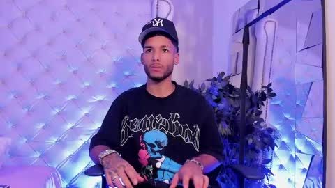 ThiagoFerreti online show from May 15, 2026, 1:34 am